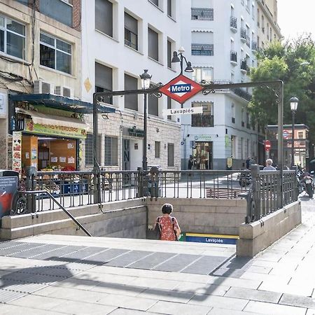 Apartamento A 2 Minutos De Lavapies, Madrid Apartment Luaran gambar