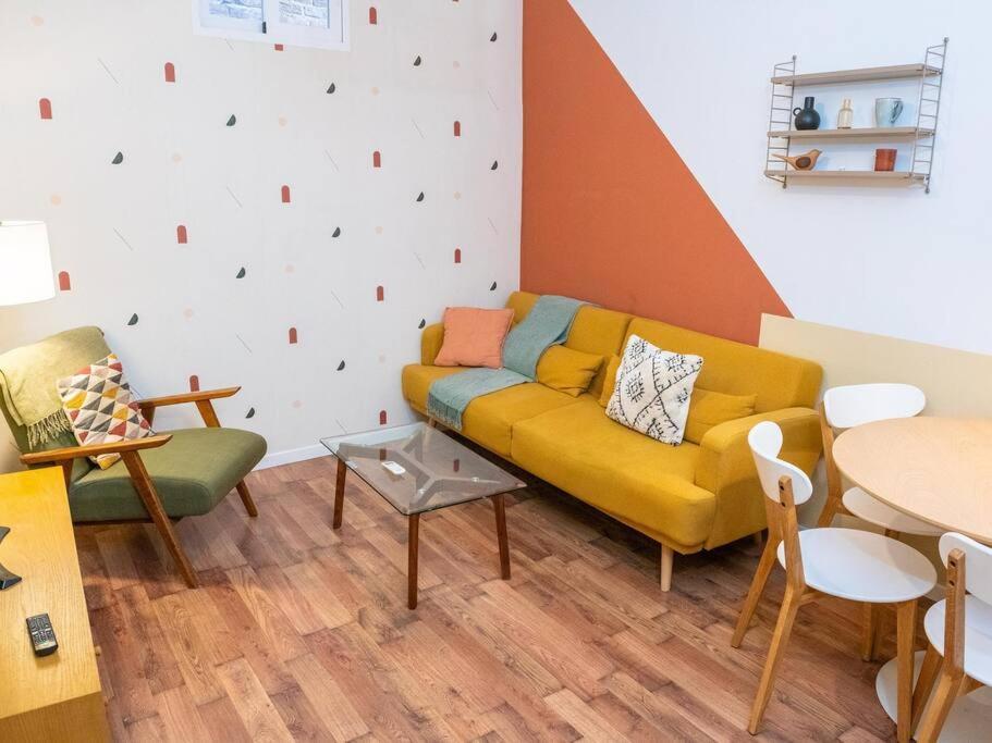 Apartamento A 2 Minutos De Lavapies, Madrid Apartment Luaran gambar