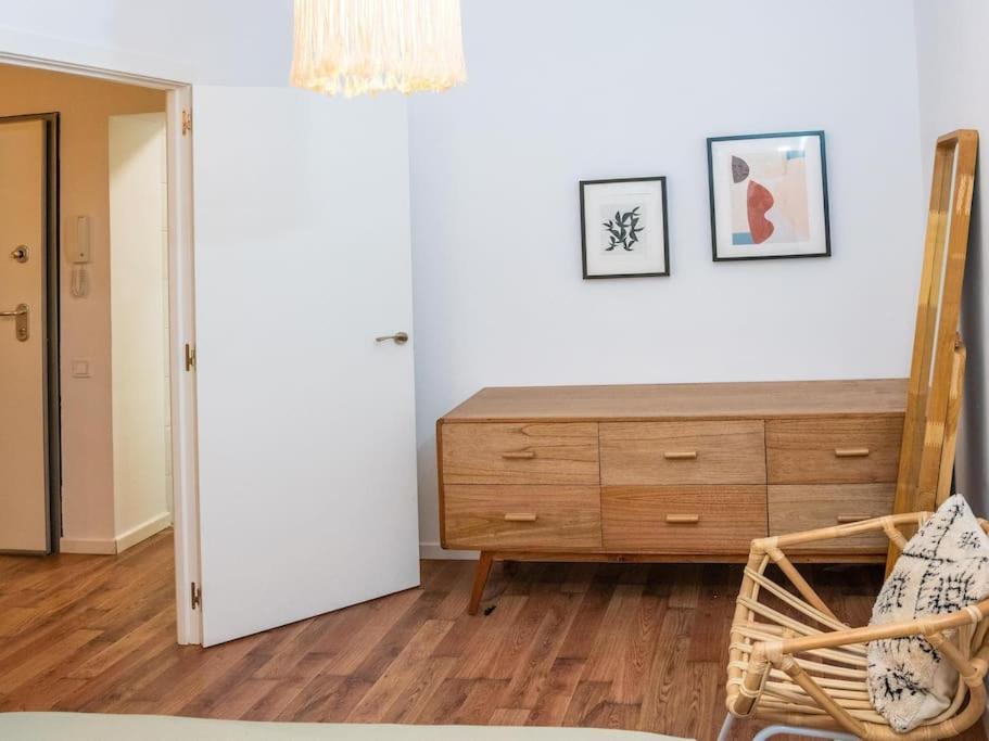 Apartamento A 2 Minutos De Lavapies, Madrid Apartment Luaran gambar