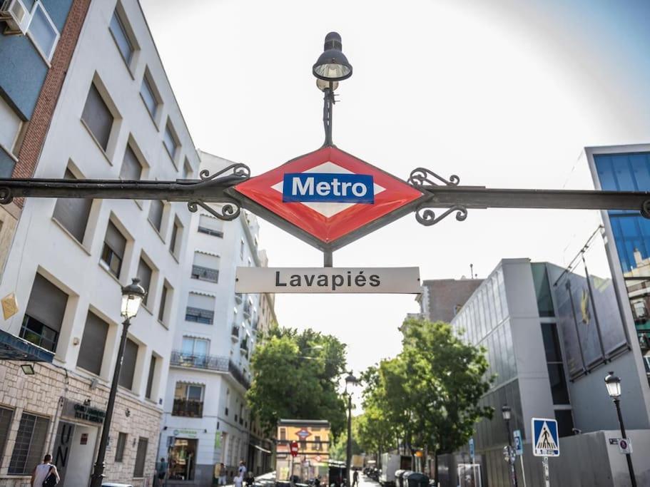 Apartamento A 2 Minutos De Lavapies, Madrid Apartment Luaran gambar