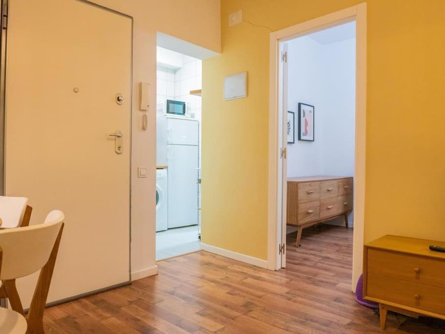 Apartamento A 2 Minutos De Lavapies, Madrid Apartment Luaran gambar